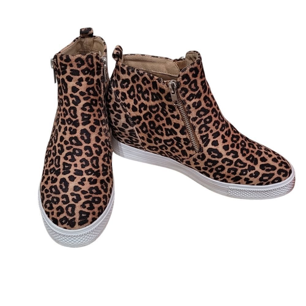 Leopard print high top sneaker